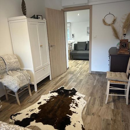 La Maisonnette De Chantecoucou Le Cannet-des-Maures Exteriör bild