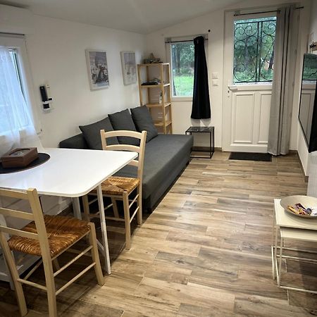 La Maisonnette De Chantecoucou Le Cannet-des-Maures Exteriör bild